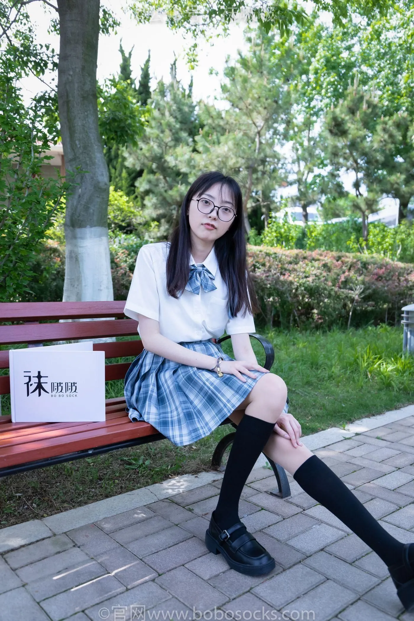 [BoBoSocks袜啵啵]NO.007 稚予-JK制服、皮鞋、黑色中筒棉袜、肉丝 [143P]插图2